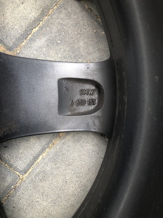 Felgi BMW z czujnikami ciśnienia 17"