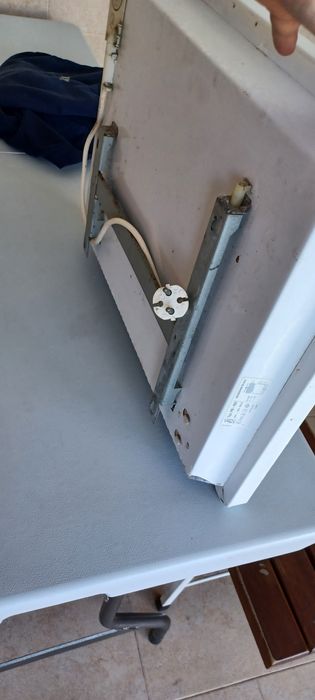 Aquecedor eletrico S&P . Para colocar em parede .