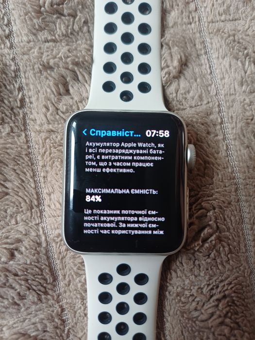 Apple Watch Series 3 42mm Silver GPS Оригінал 84% АКБ + 2 ремінці