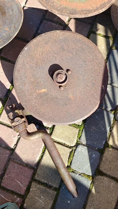 Відрізані колеса до плуга