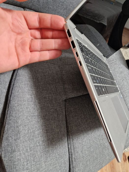 Laptop HP Elitebook 830 g9 x360 2w1 i5 12gen win11 16GB ram 512GB nvme