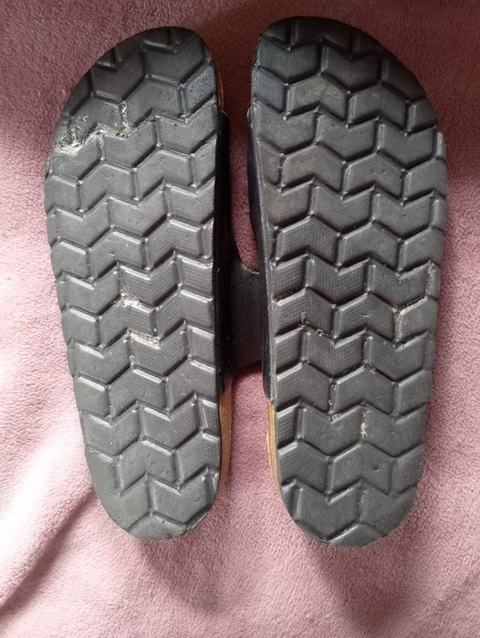 Шльопанці чоловічі шкіряні