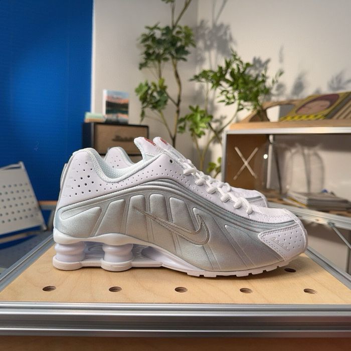 Кросівки Nike Shox R4 ЧИТАТИ ОПИС
