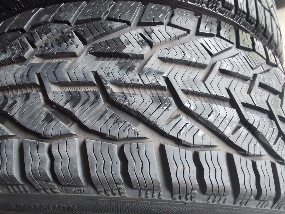 Opona zimowa 235/45r18 KORMORAN 2021r 7mm