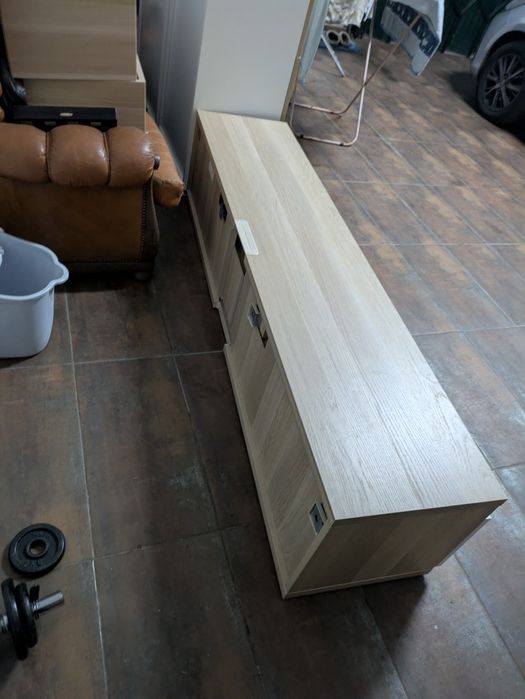 móveis de apoio televisão e arrumos