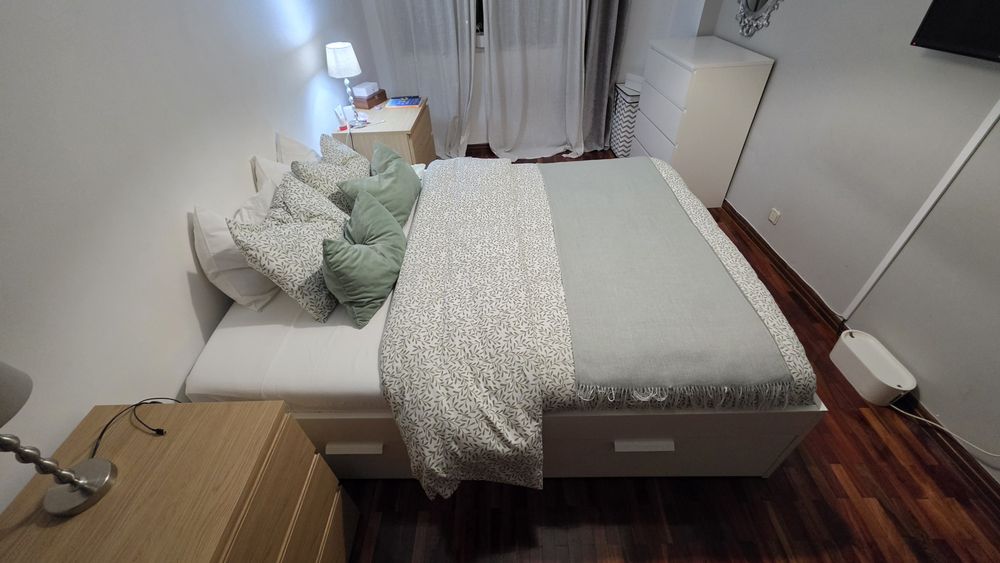 Cama de casal IKEA + Colchão