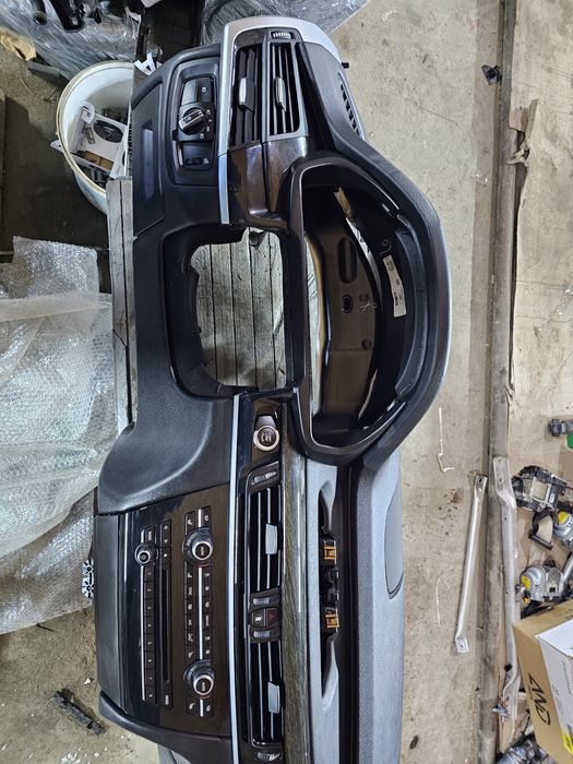 Торпеда/ панель BMW X5 F15