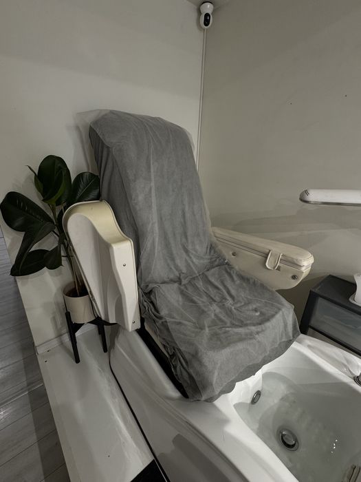 Profesjonalny fotel SPA do pedicure z masażem i jacuzzi – sprawny