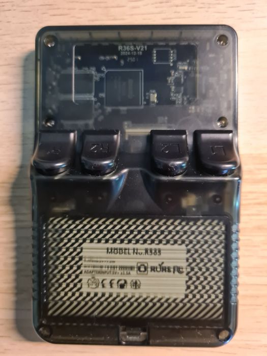 Consola retro R36S
