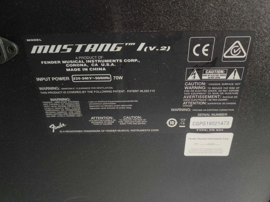 Fender Mustang I V2 wzmacniacz combo gitarowe w złym stanie uszkodzone