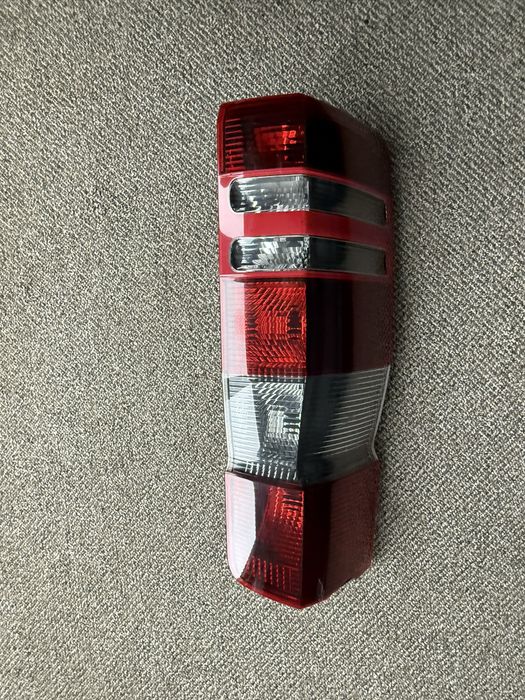 Продам задній лівий стоп на 906 Sprinter