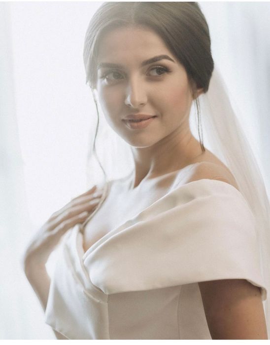 Весільне плаття пишне