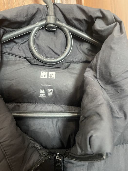 Куртка легка uniqlo
