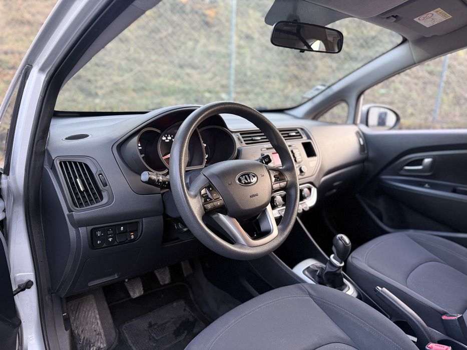 Kia Rio 1.1 CRDi | VAN | IVA DEDUTÍVEL