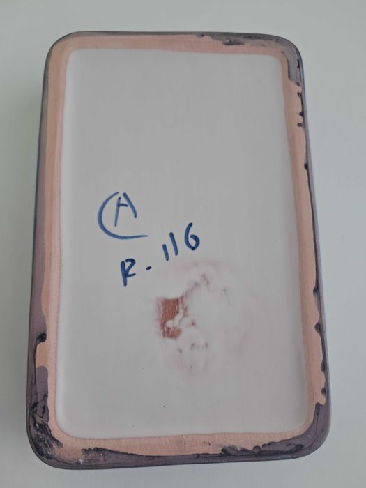 Antiga Caixa em Louça Pintada