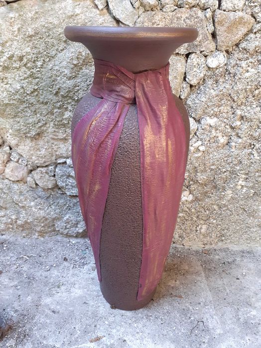 Pote decorativo artesanal roxo e dourado novo