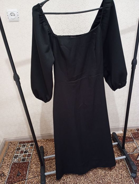 Продам плаття чорне