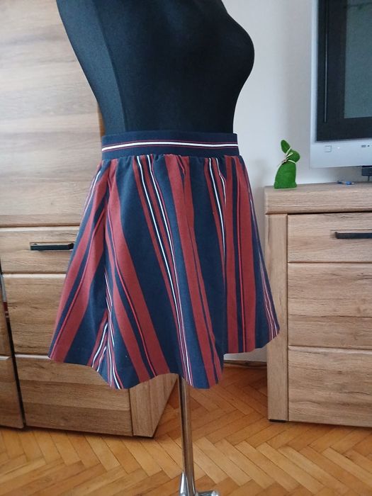 Spódnica  mini  38  Only  w pasy  kolorowe