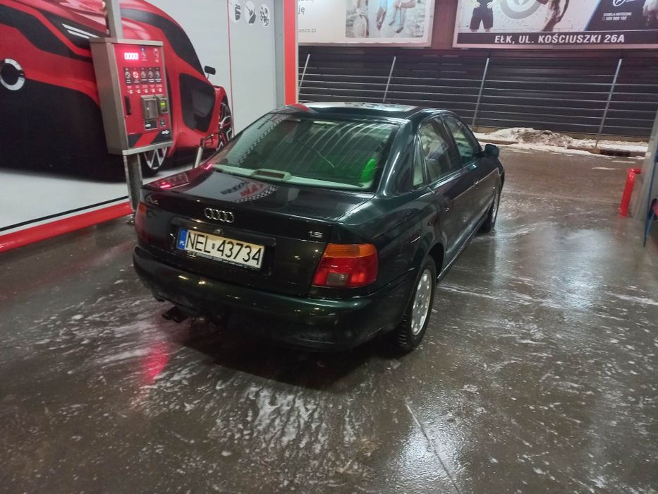 Audi a4. 2.6v6 . Automat .