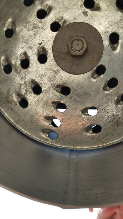 Продам корморезку электрическую 220 В.