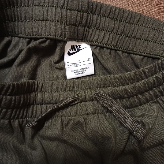 Шорты NIKE Sportswear (14-15лет)