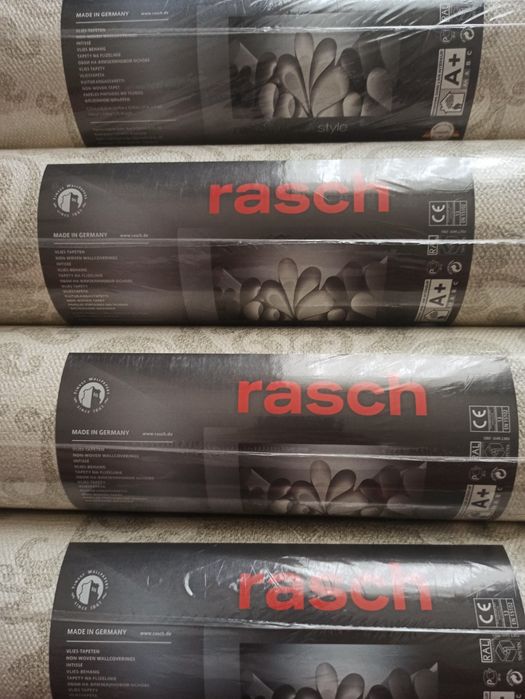Обои на флизелиновой основе Rasch