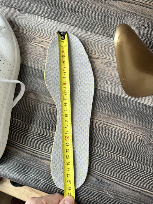 Кросівки Adidas advantage 44 р