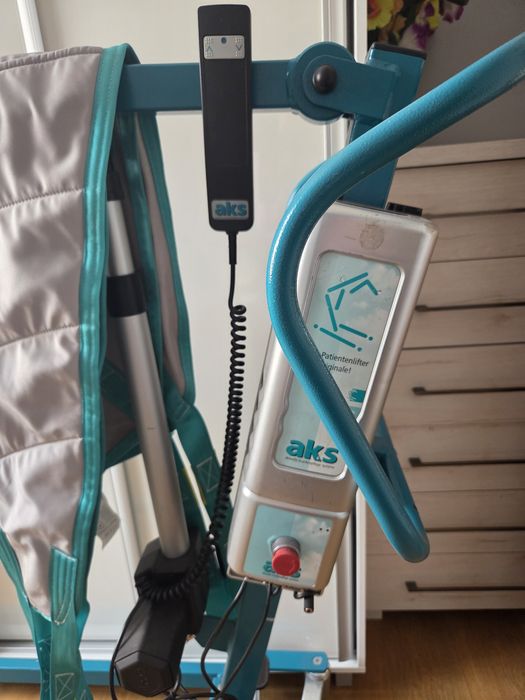 Podnośnik elektryczny pacjenta AKS