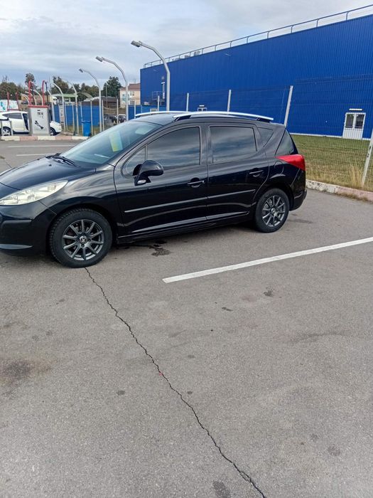 продам авто пежо 207 1.4 л