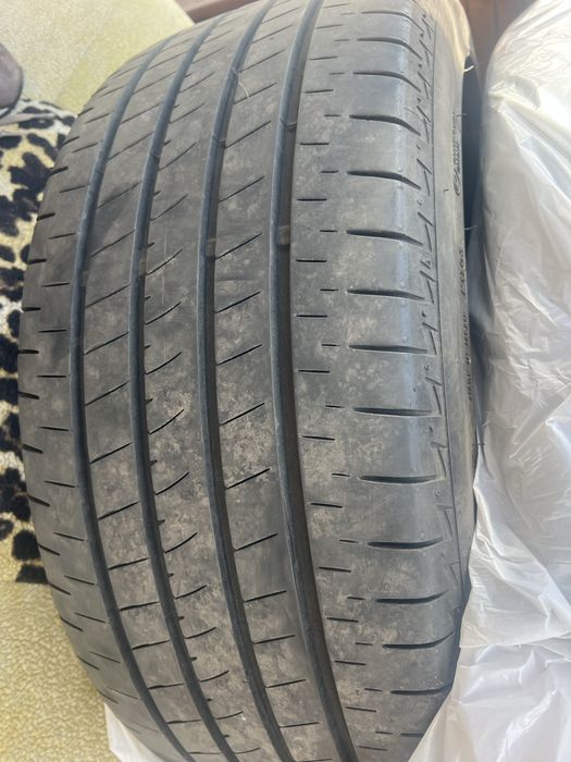 Bridgestone 235/45 18