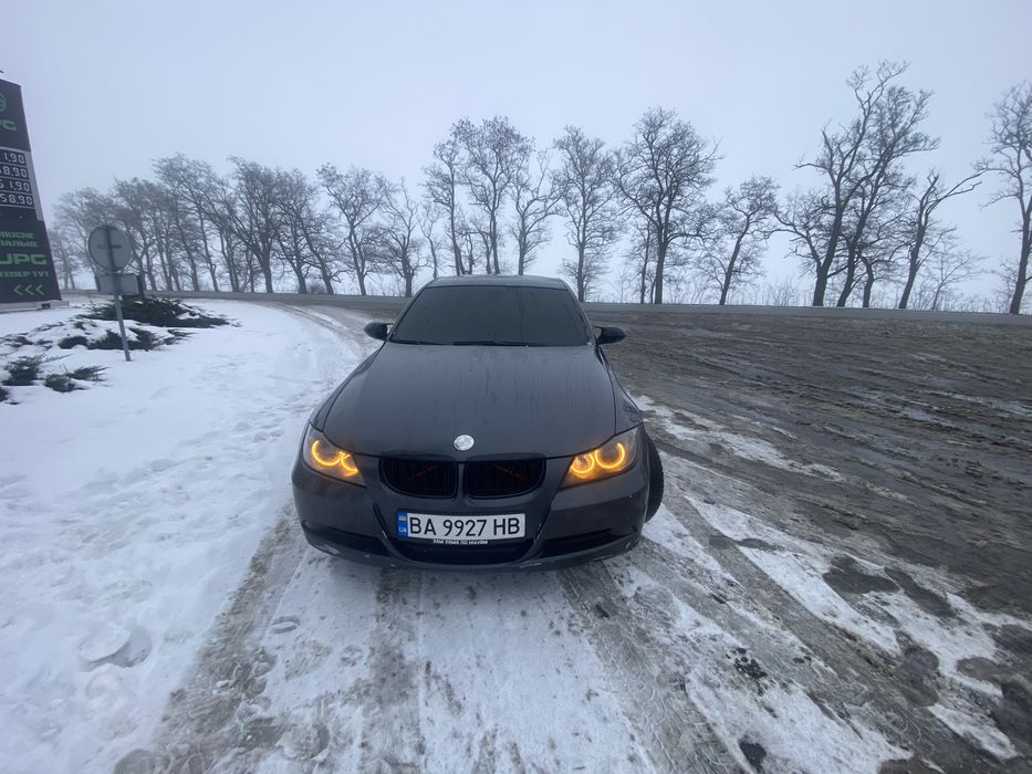 Бмв е91 в гарному стані