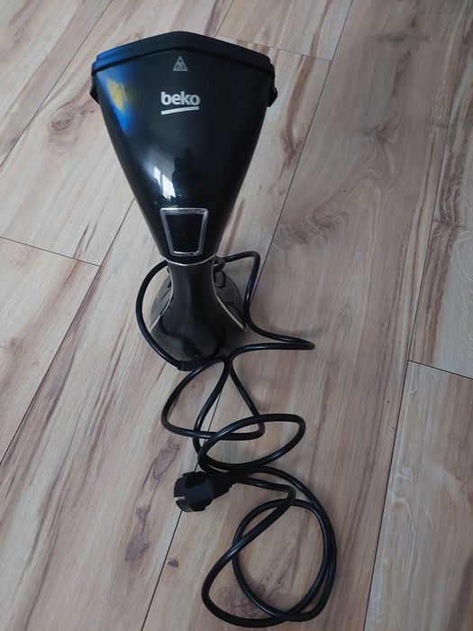 Parownica  do ubrań beko