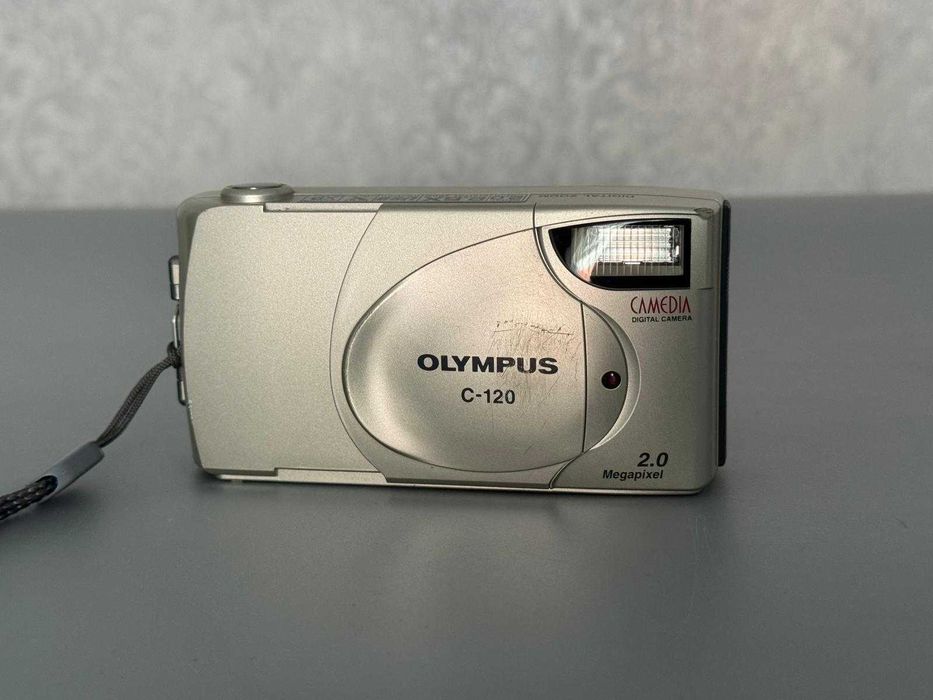 Stary Aparat Olympus C-120 + karta 8Mb Retro