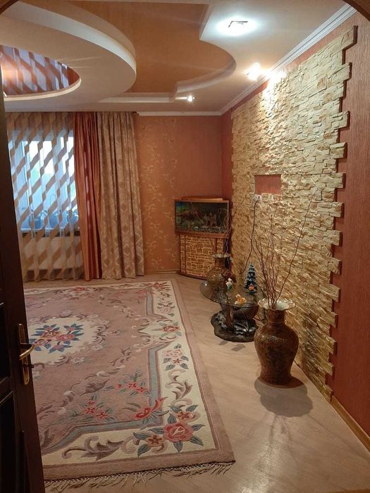 Продам 3-х кімнатну квартиру в місті Чернівці