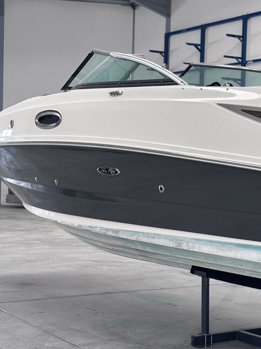SeaRay 260 Sundeck 350Mag Dualprop