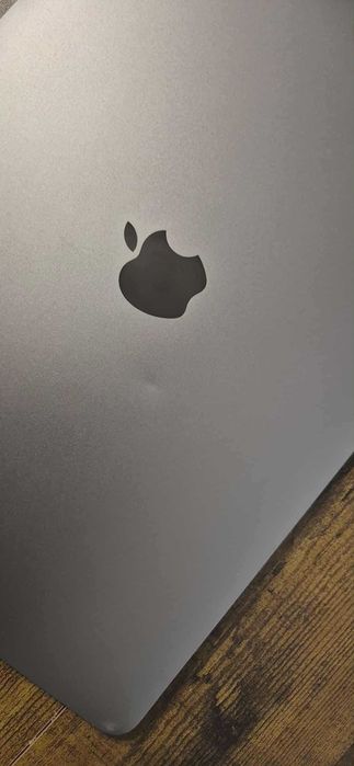 Macbook Air a2337  258GB / 8