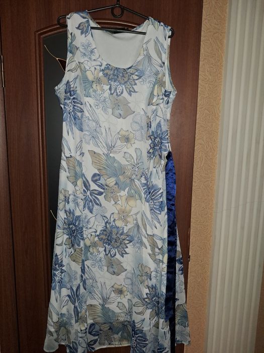 Платье  размер 50-52-54