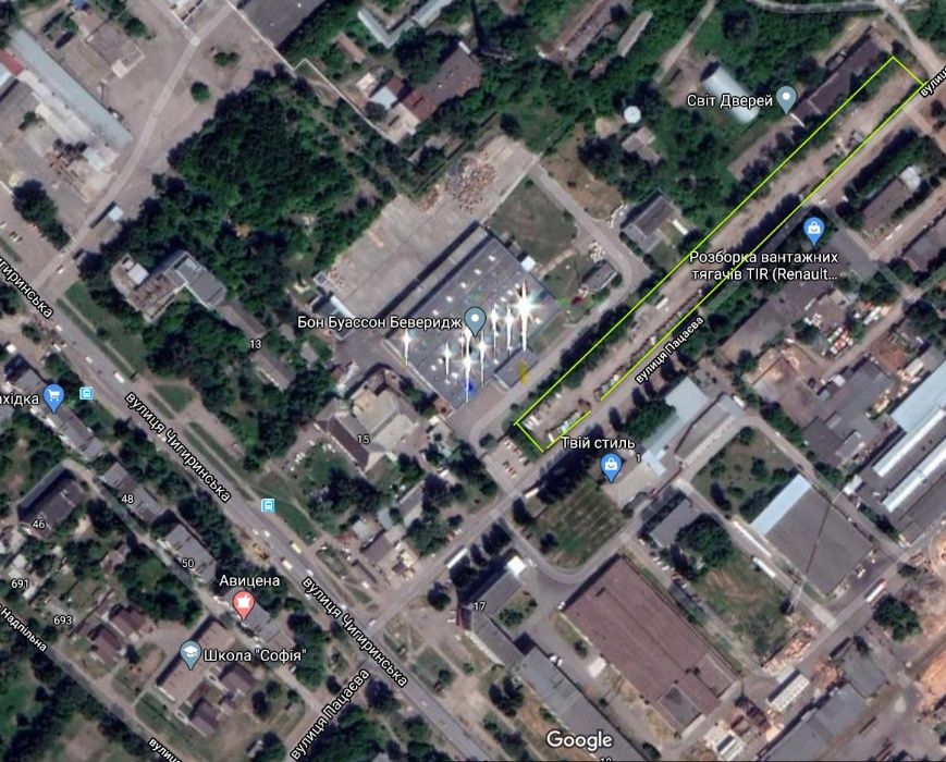 Охраняемая автомобильная стоянка, частично крытая, в Черкассах Район-Д