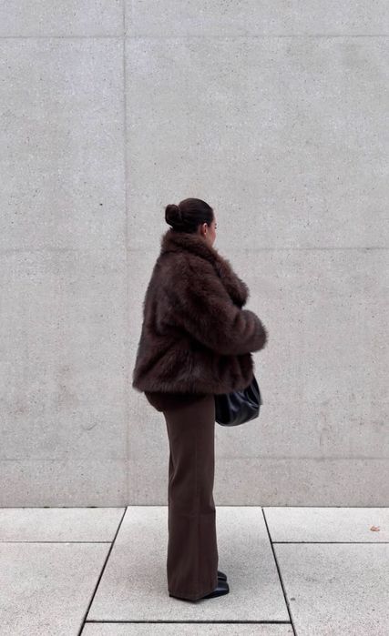 Шубка Stradivarius