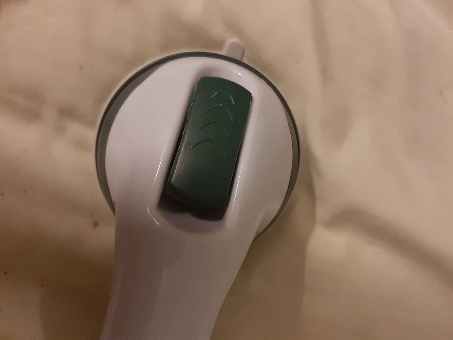 Ручки поручни для ванной на вакуумных присосках Helping Handle