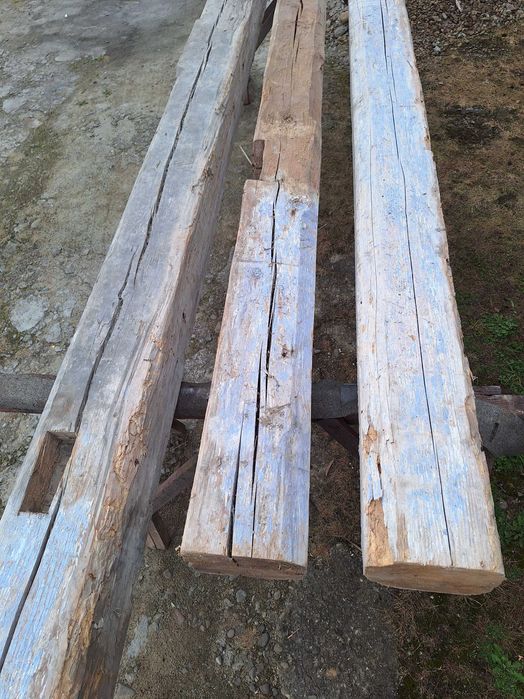 Stare belki ponad 150letnie sosnowe ciosane