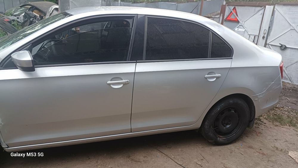 четверть стекло кузов шкода рапид SKODA RAPID