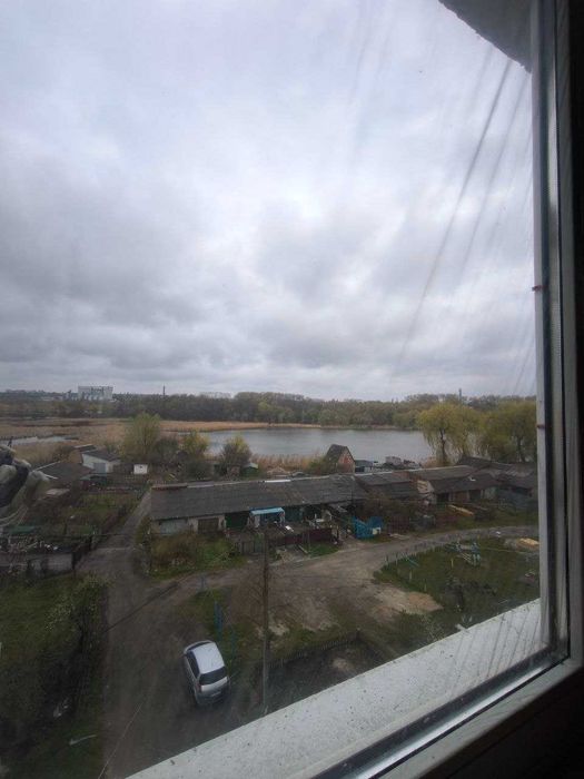 Продаж 3 кім. кв.  біля озера