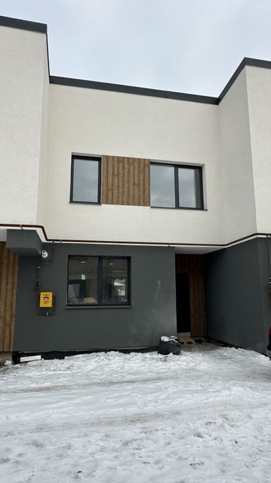 Сучасний таунхаус з дизайнерським ремонтом у Крихівцях — 118 м²