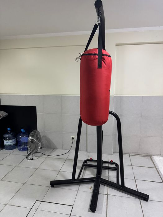Suporte para boxe com saco de 15kg