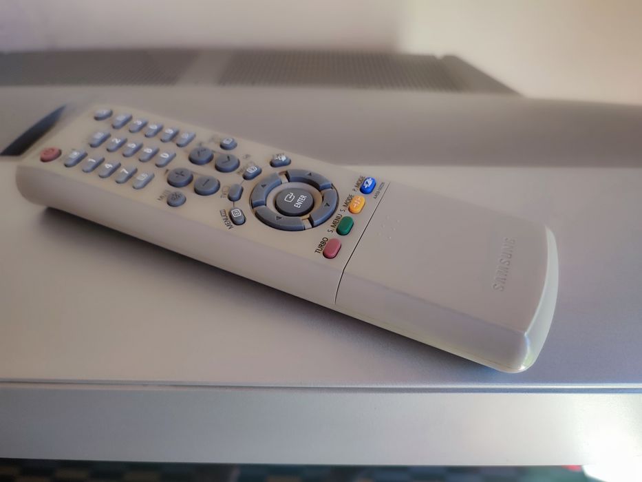 Conjunto televisão TV Samsung virtual dolby surround 100Hz. + Móvel TV