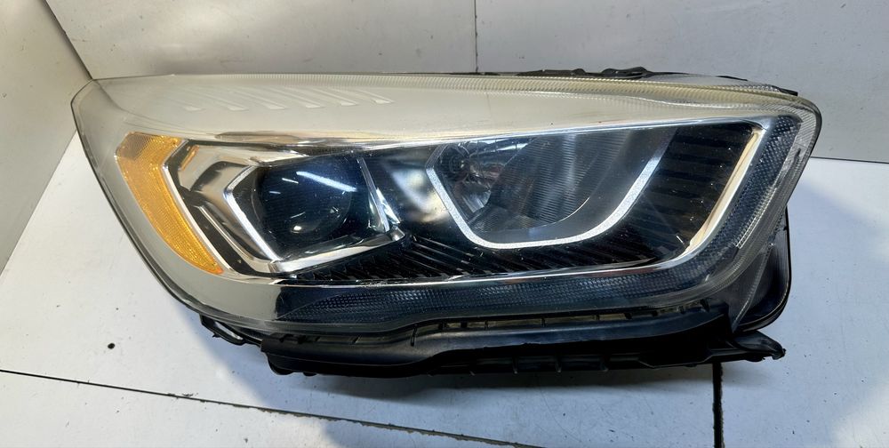 Фара правая Ford Escape 2017 2018 2019 GJ54-13W029BF