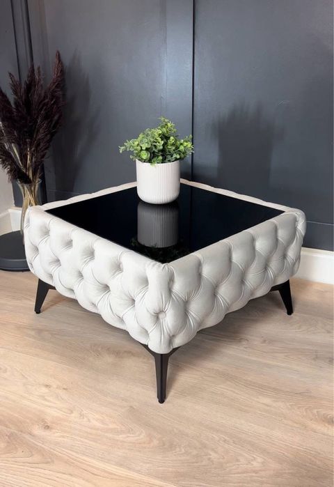 Granatowy Stolik Kawowy Chesterfield 63×63 Cm