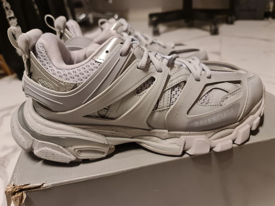 Balenciaga track