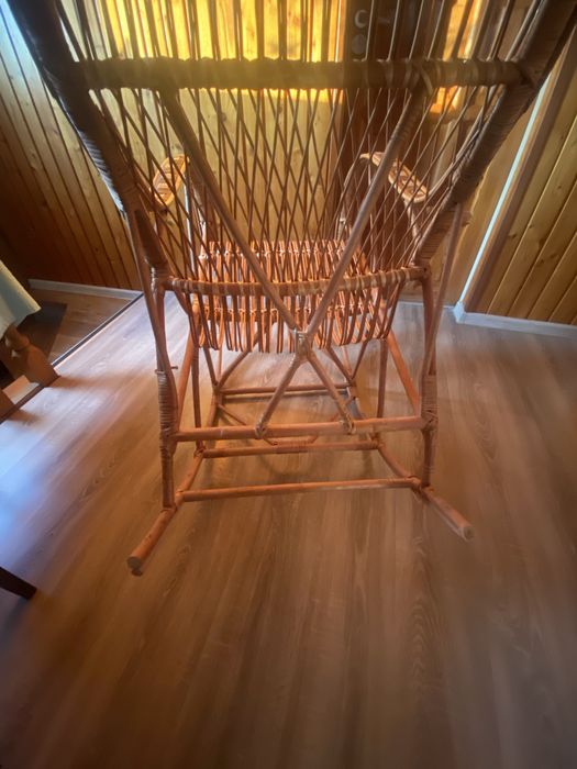 Krzesło bujane wiklynowe